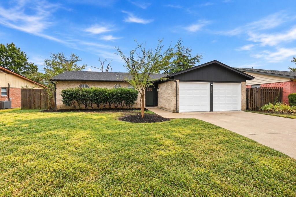 3205 Fargo Court, Fort Worth, TX 76133 — exterior