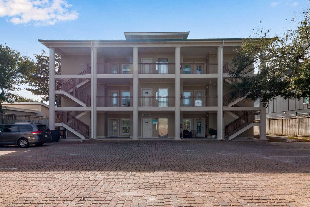 724 Harbor Boulevard, UNIT 201, Destin, FL 32541