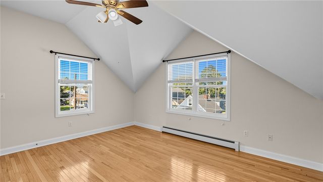 106 Cedar Avenue, Portsmouth, RI 02871