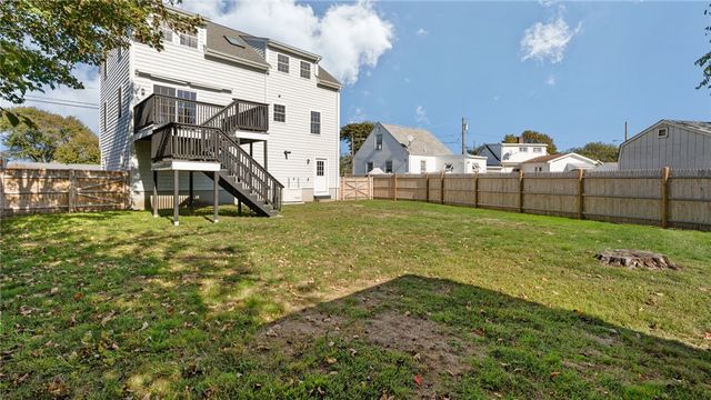 106 Cedar Avenue, Portsmouth, RI 02871