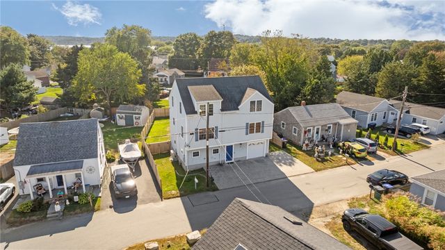 106 Cedar Avenue, Portsmouth, RI 02871