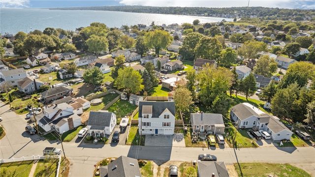 106 Cedar Avenue, Portsmouth, RI 02871