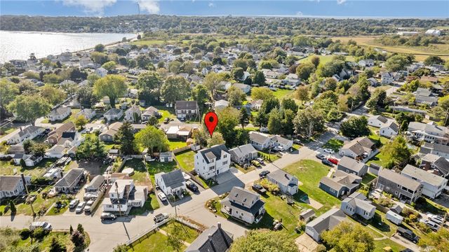 106 Cedar Avenue, Portsmouth, RI 02871