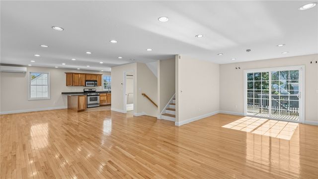 106 Cedar Avenue, Portsmouth, RI 02871