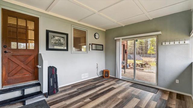 5323 E Quail Ln, Chattaroy, WA 99003