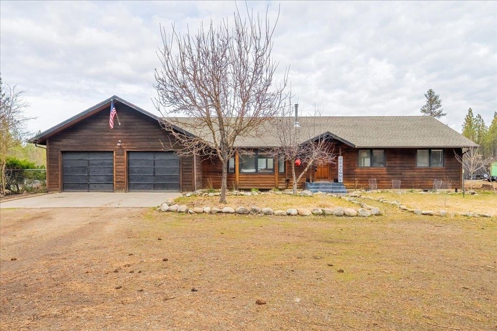 5323 E Quail Ln, Chattaroy, WA 99003