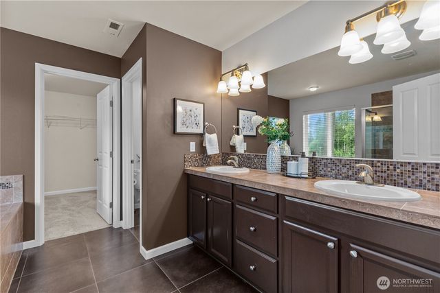 14225 3rd Avenue W, Everett, WA 98208