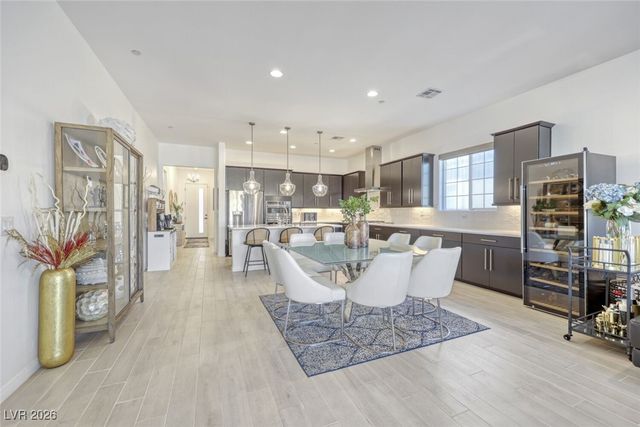 12 Tatahatso Point Street, Henderson, NV 89011