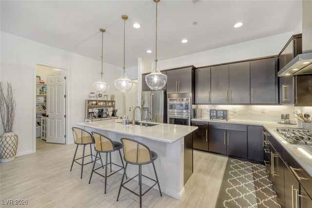 12 Tatahatso Point Street, Henderson, NV 89011