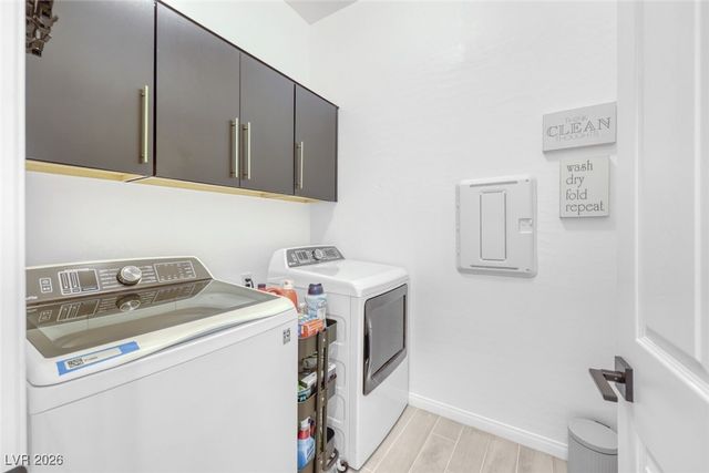 12 Tatahatso Point Street, Henderson, NV 89011