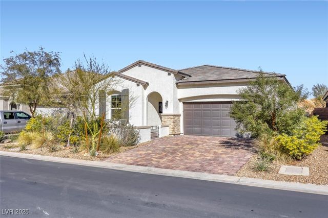 12 Tatahatso Point Street, Henderson, NV 89011