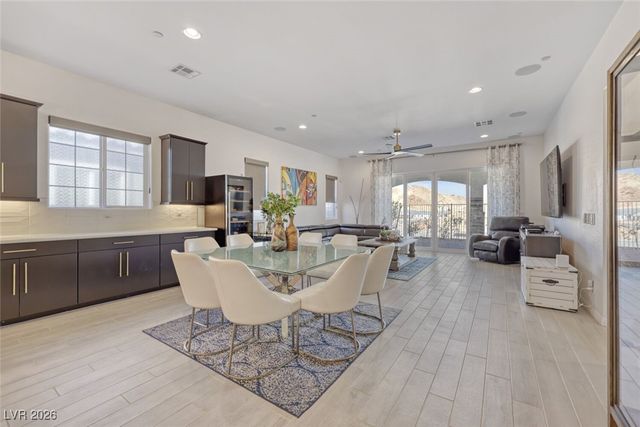 12 Tatahatso Point Street, Henderson, NV 89011