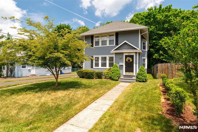 423 Closter Dock Road, Closter, NJ 07624