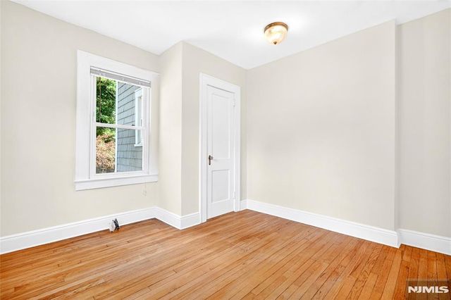 423 Closter Dock Road, Closter, NJ 07624