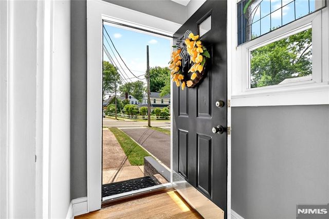 423 Closter Dock Road, Closter, NJ 07624