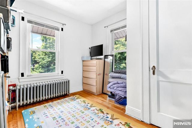 423 Closter Dock Road, Closter, NJ 07624