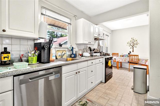 423 Closter Dock Road, Closter, NJ 07624