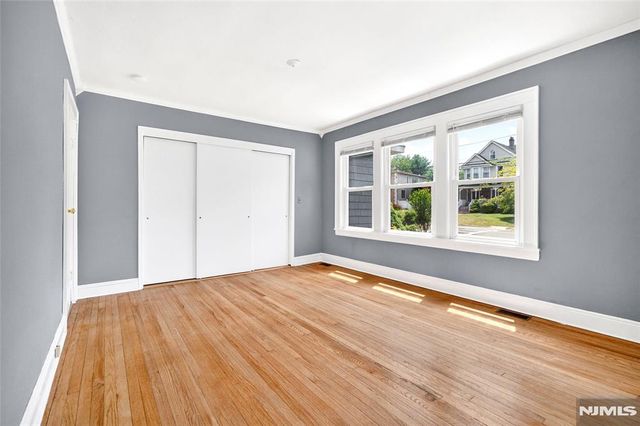 423 Closter Dock Road, Closter, NJ 07624