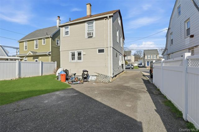 160 Broad Street, Williston Park, NY 11596