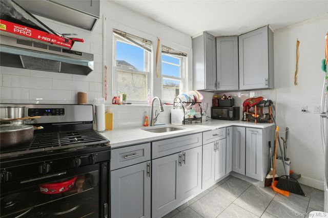 160 Broad Street, Williston Park, NY 11596