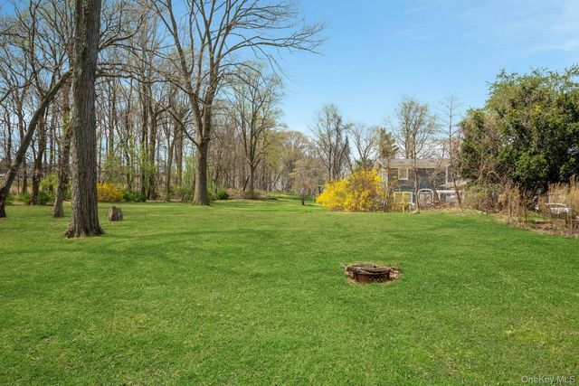6 Foxwood Lane, Thornwood, NY 10594