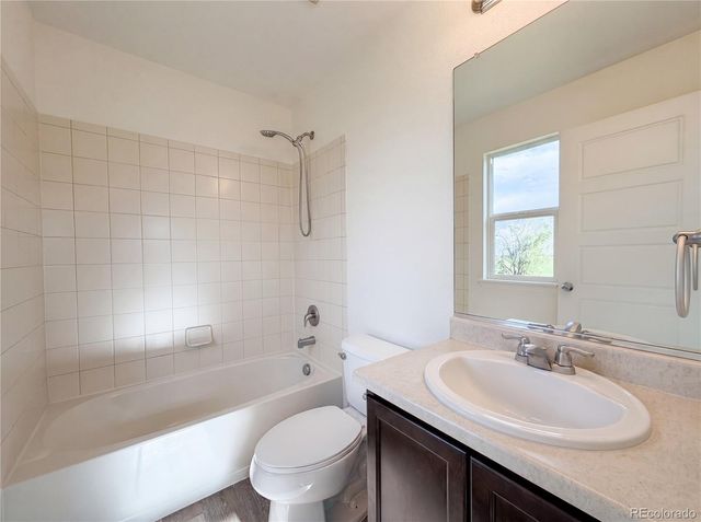 8585 Raspberry Drive, Longmont, CO 80504