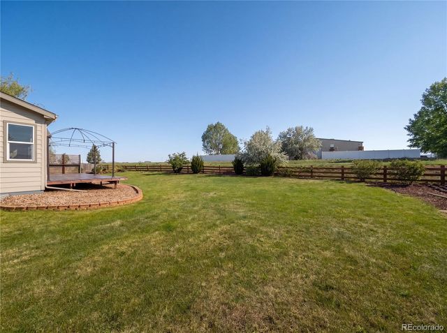 8585 Raspberry Drive, Longmont, CO 80504