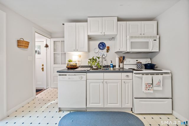 6 Bower Road, Madison, CT 06443