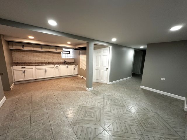 6549 S Keeler Avenue, Chicago, IL 60629