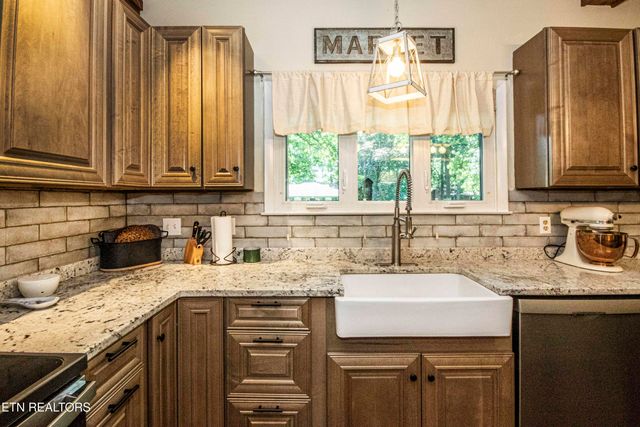 4620 Simona Rd, Knoxville, TN 37918