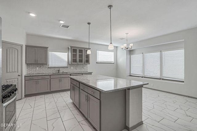 13899 Garforth Avenue, Horizon City, TX 79928