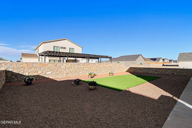 13899 Garforth Avenue, Horizon City, TX 79928