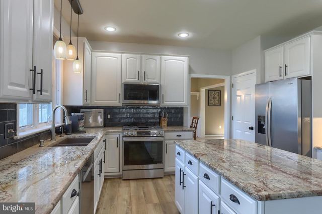 107 GOLD FINCH DR, Palmyra, PA 17078