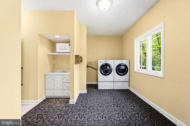 1501 SHORE RD, Middle River, MD 21220