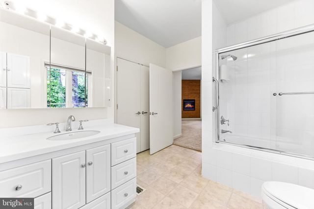 1501 SHORE RD, Middle River, MD 21220