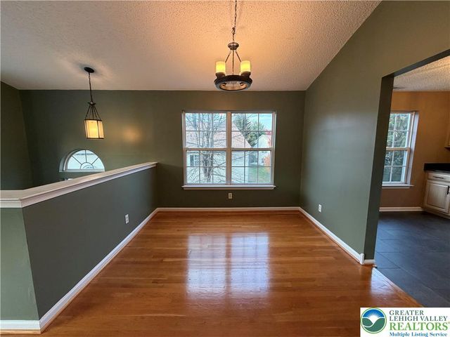 1941 Willings Lane, Lower Saucon Twp, PA 18055