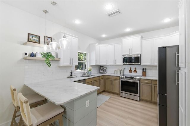 4130 GRANITE GLEN LOOP, Wesley Chapel, FL 33544