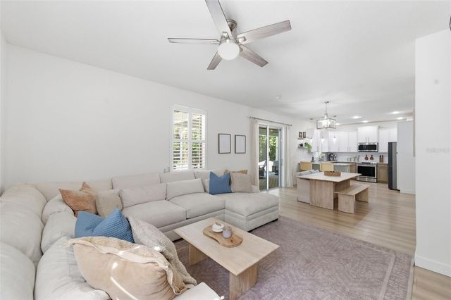 4130 GRANITE GLEN LOOP, Wesley Chapel, FL 33544