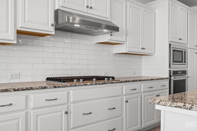 14706 Pemberley Passage Avenue, Bakersfield, CA 93311