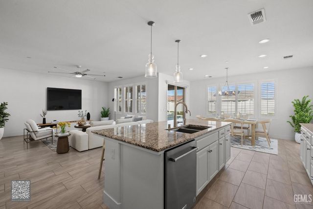 14706 Pemberley Passage Avenue, Bakersfield, CA 93311