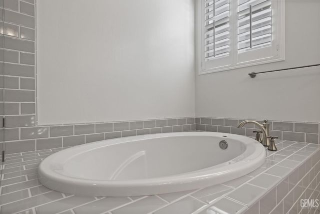 14706 Pemberley Passage Avenue, Bakersfield, CA 93311