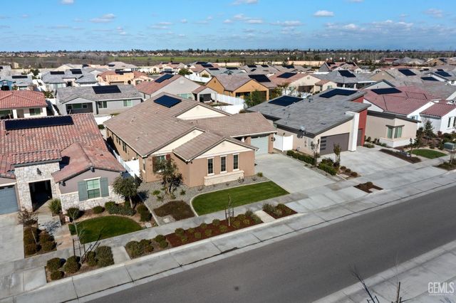 14706 Pemberley Passage Avenue, Bakersfield, CA 93311