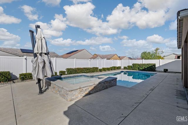 14706 Pemberley Passage Avenue, Bakersfield, CA 93311