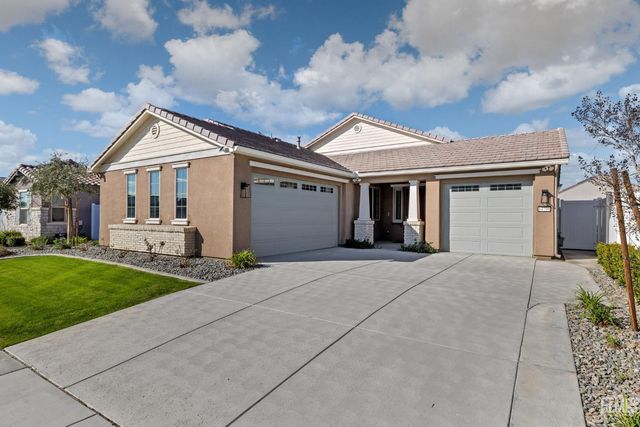 14706 Pemberley Passage Avenue, Bakersfield, CA 93311