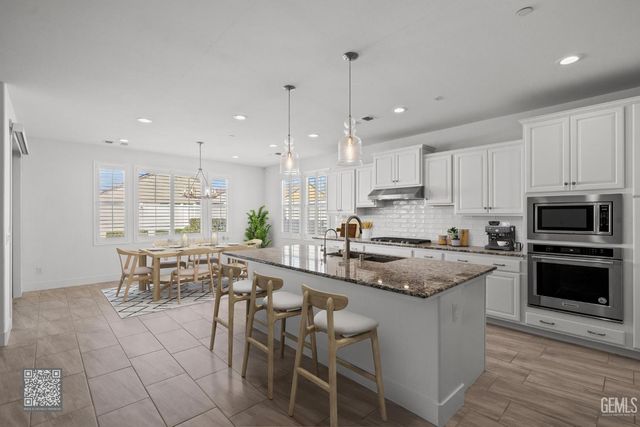 14706 Pemberley Passage Avenue, Bakersfield, CA 93311