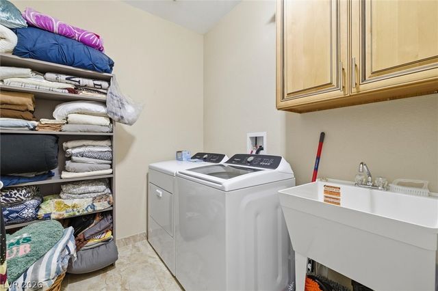 4800 Honey Locust Drive, Pahrump, NV 89061