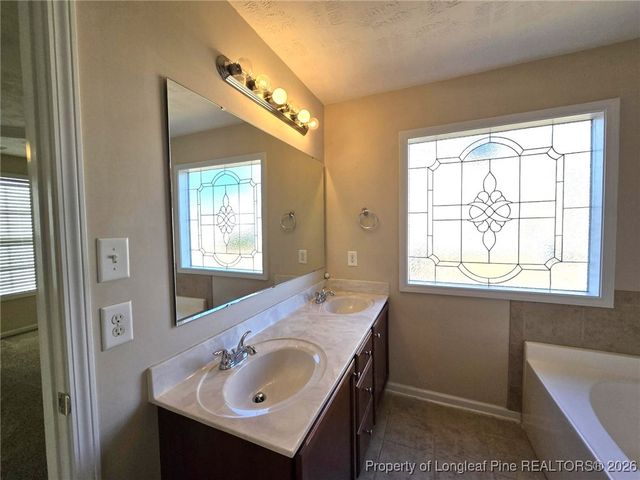 5241 Goshawk Drive, Hope Mills, NC 28348