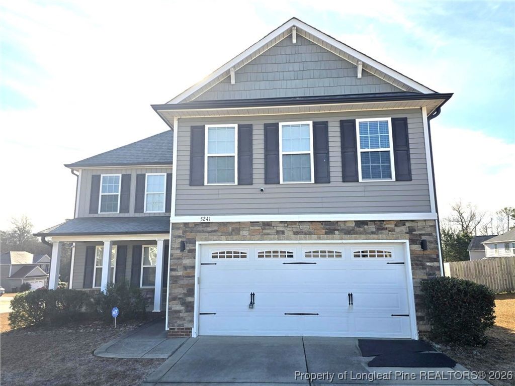 5241 Goshawk Drive, Hope Mills, NC 28348