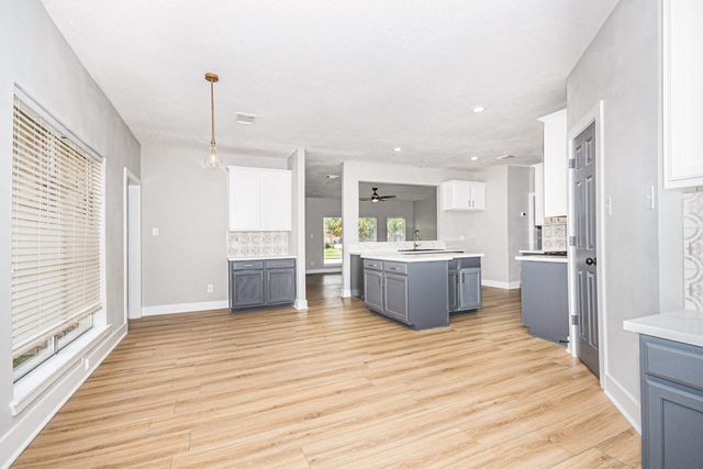 7643 Rainbow Bend Drive, Pasadena, TX 77505