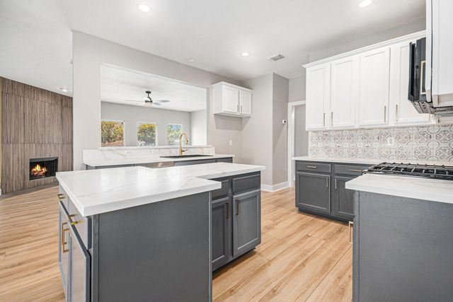 7643 Rainbow Bend Drive, Pasadena, TX 77505